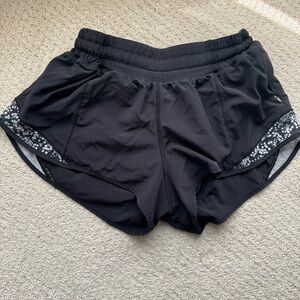 Lululemon Hotty Hot short low rise